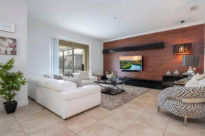 Gorgeous 6 bedroom wpool Paradise Palms